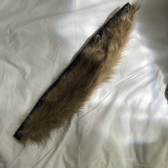 Puma Entertainment Weekly Staff/Crew Hooded Parka Size Medium - Picture 8 of 9